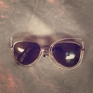 Cute sunglasses!